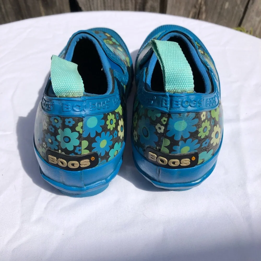 Kids Floral Slip-On Water Shoes - Blue & Green